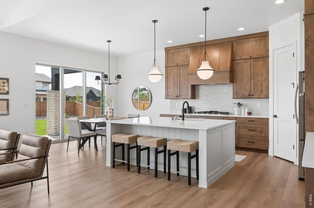 23 Snowcap Dr
