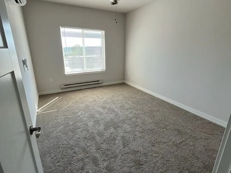Cottage Grove Commons: Gaston — Photo 23