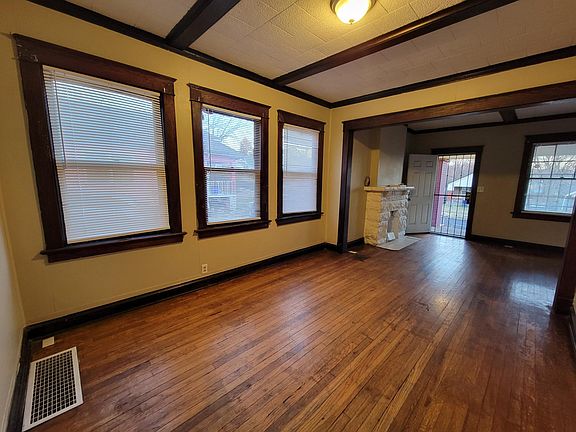 4th image of 4528 Olive St