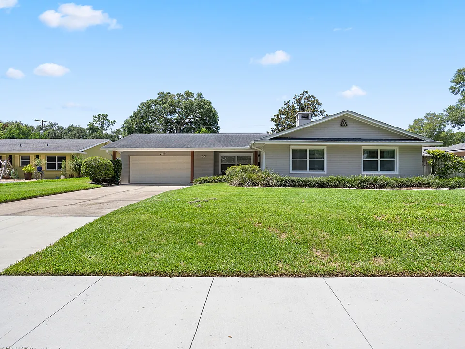 2130 Deloraine Trl