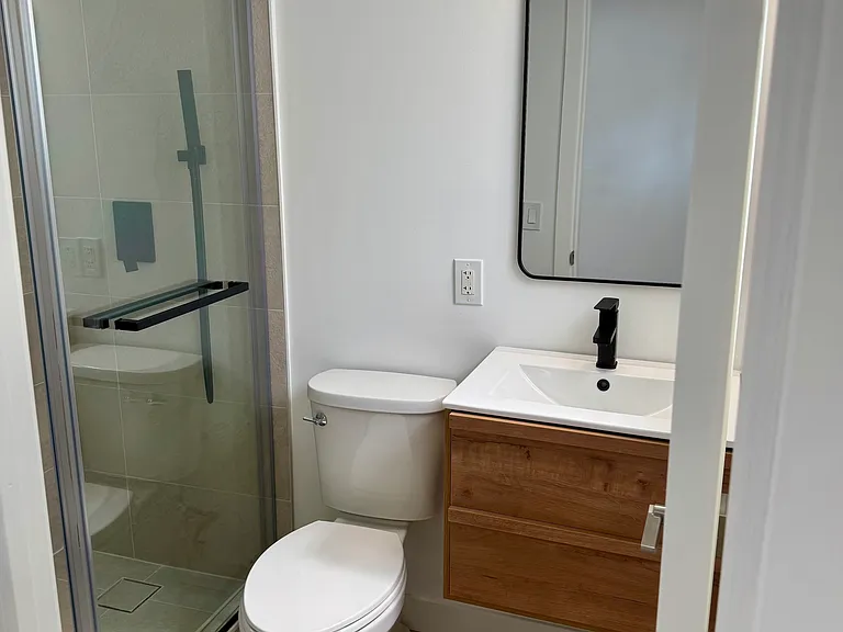 313 SW 1st St #1 — Photo 9