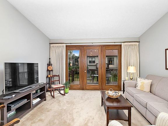 4th image of 7025 Gardenview Ct SW