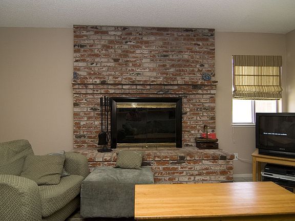 Great room w/a GREAT fireplace