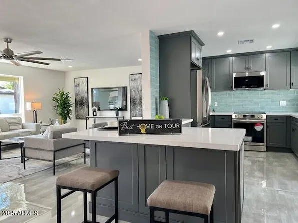 2818 E MALAPAI Drive, Phoenix, AZ 85028