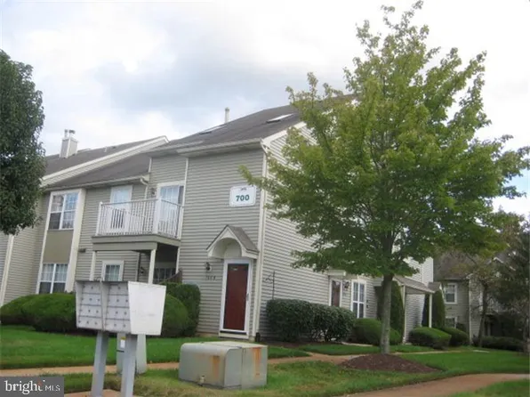 706 Trescott Pl, Mount Laurel, NJ 08054