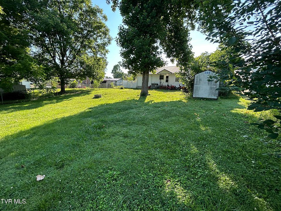 2nd image of 625 Perry St