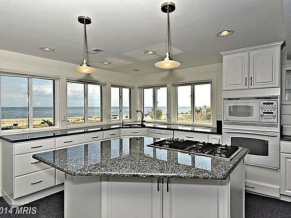 Completely Renovated Cottage on 3 Lots!