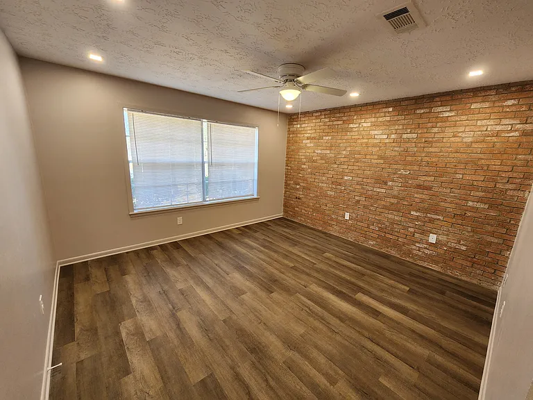 1602 Luza St #B — Photo 2