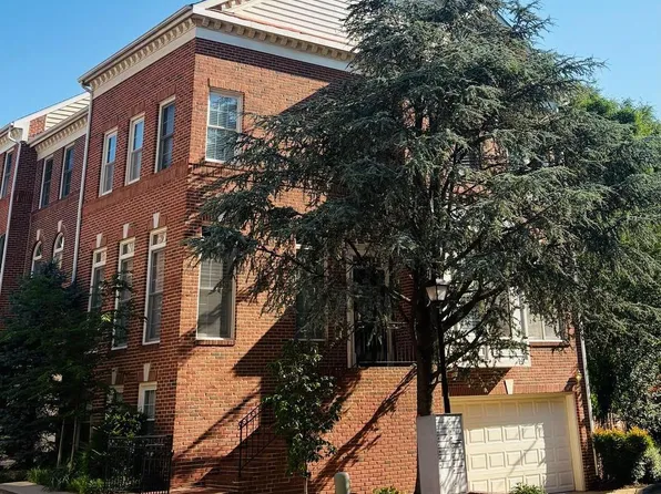 4625 Knight Pl, Alexandria, VA 22311