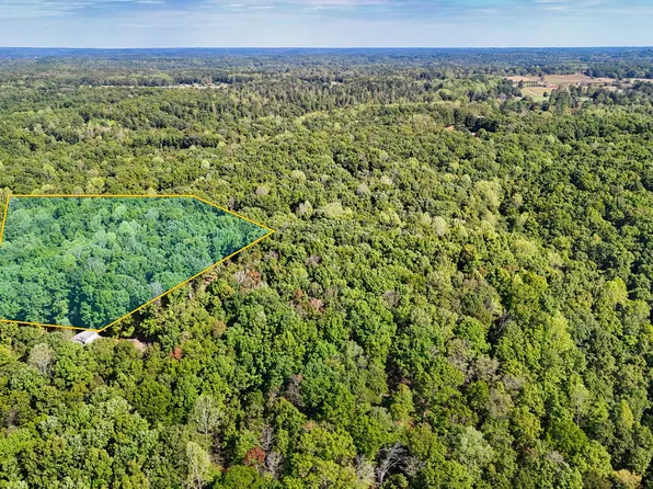 82 Ellis Ridge Rd, Bon Aqua, TN 37025