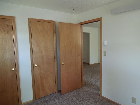 4th image of 421 S 10th St