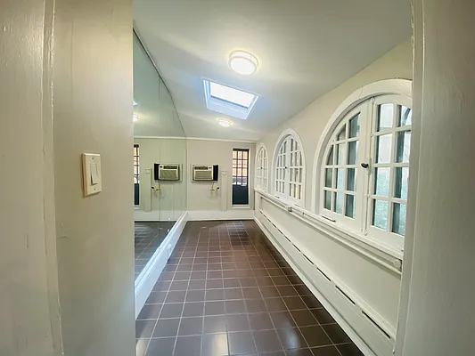 Rented by Aventana | media 99