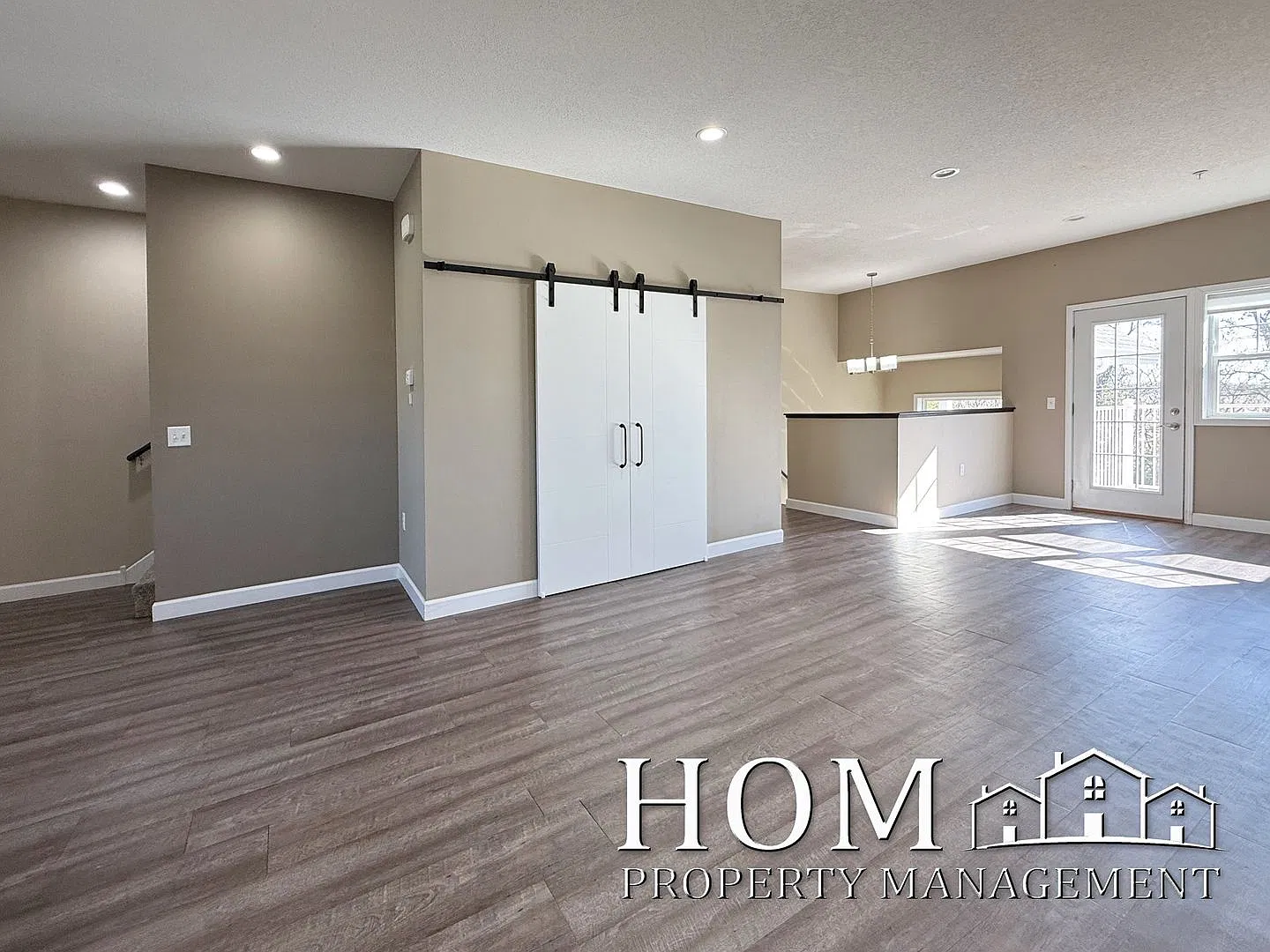 4 Bedroom/2.5 Bathroom Townhome — Photo 3