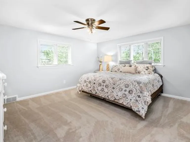 2504 Giant Oaks Dr — Photo 10