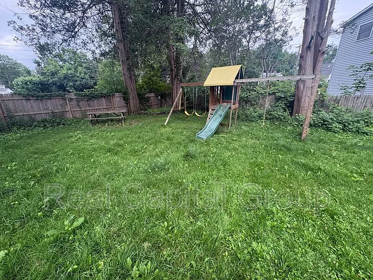 376 Kenwood Ave — Photo 47