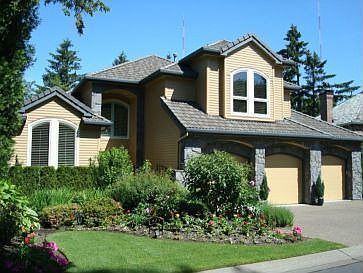 Beautifully Landscapped & Private Patio