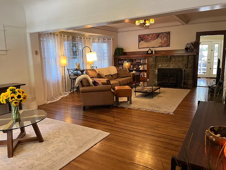 2324 Portola Way — Photo 4