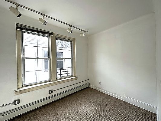 5th image of 68-33 Clyde St #2A