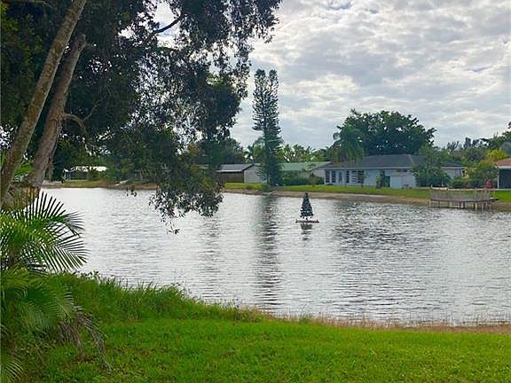 4th image of 10280 Sandy Hollow Ln