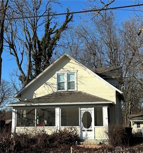 149 Community Dr, Dayton, OH 45404