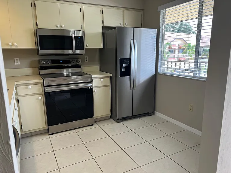13076 Cross Creek Ct #408 — Photo 18