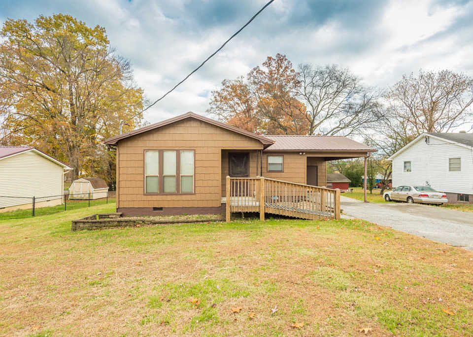 1st image of 4020 Valley View Dr