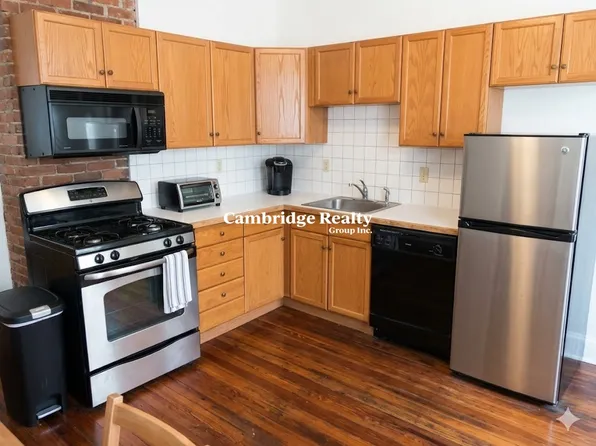 74 Gore St, Cambridge, MA