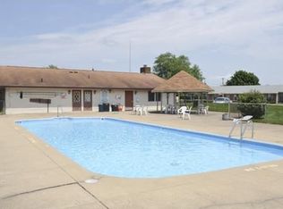 1202 Berkley Cir, Mishawaka, IN 46544