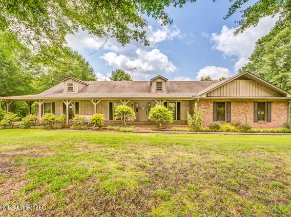 471 Farley Rd, Byhalia, MS 38611