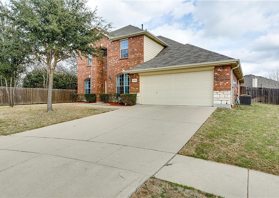 1st image of 5204 Lake Haven Ln