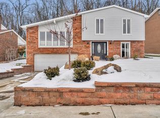 1057 Towervue Dr, Pittsburgh, PA
