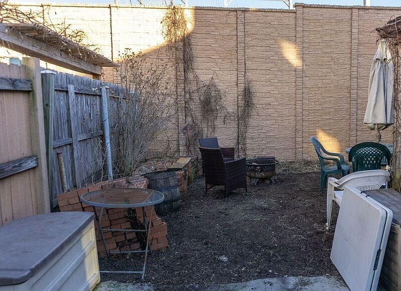 2nd image of 2829 Larkins Way