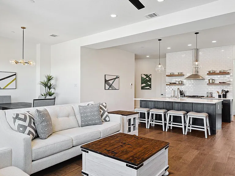1805 Browder St #102 — Photo 3