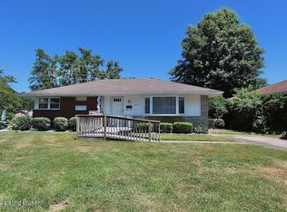 412 Chickadee Ln, Jeffersonville, IN 47130