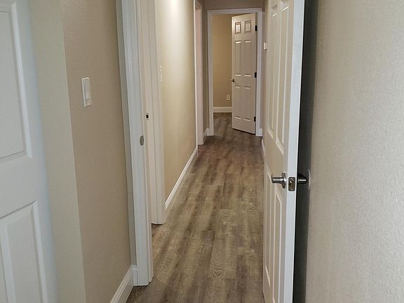5th image of 120 Coral Dr