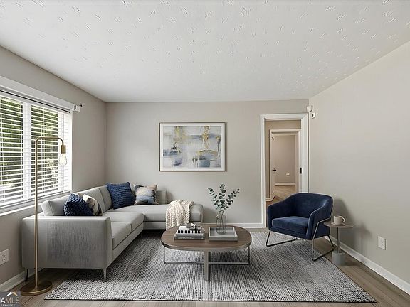 5th image of 154 Lawton St SW