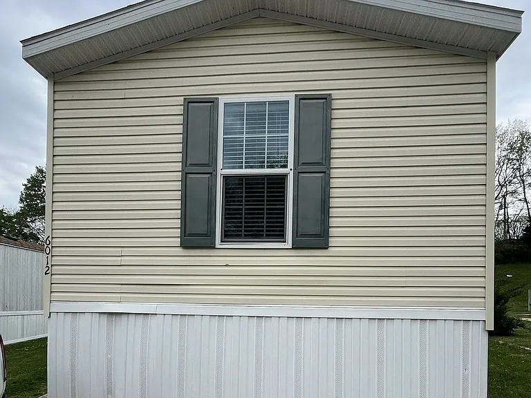 Lakeview Terrace — Photo 23
