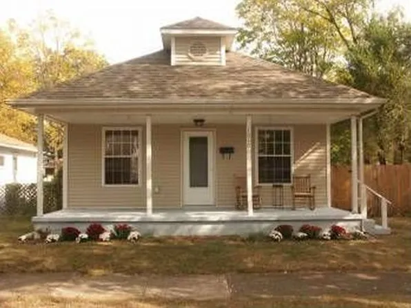 1010 S 35th St, South Bend, IN 46615