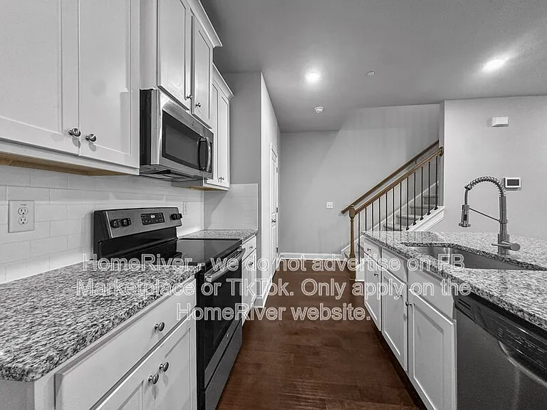 965 Shy Ln — Photo 13