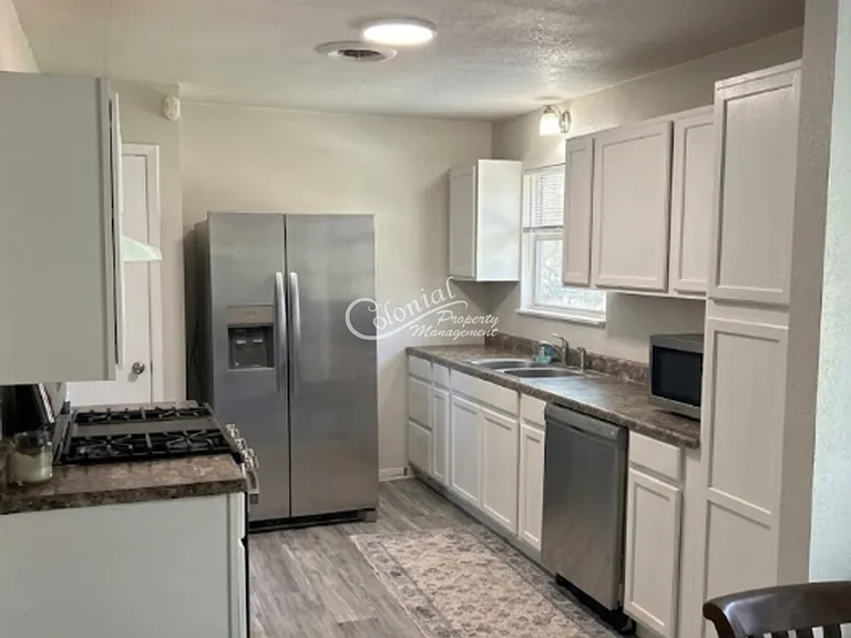 2313 Melissa Cir — Photo 2