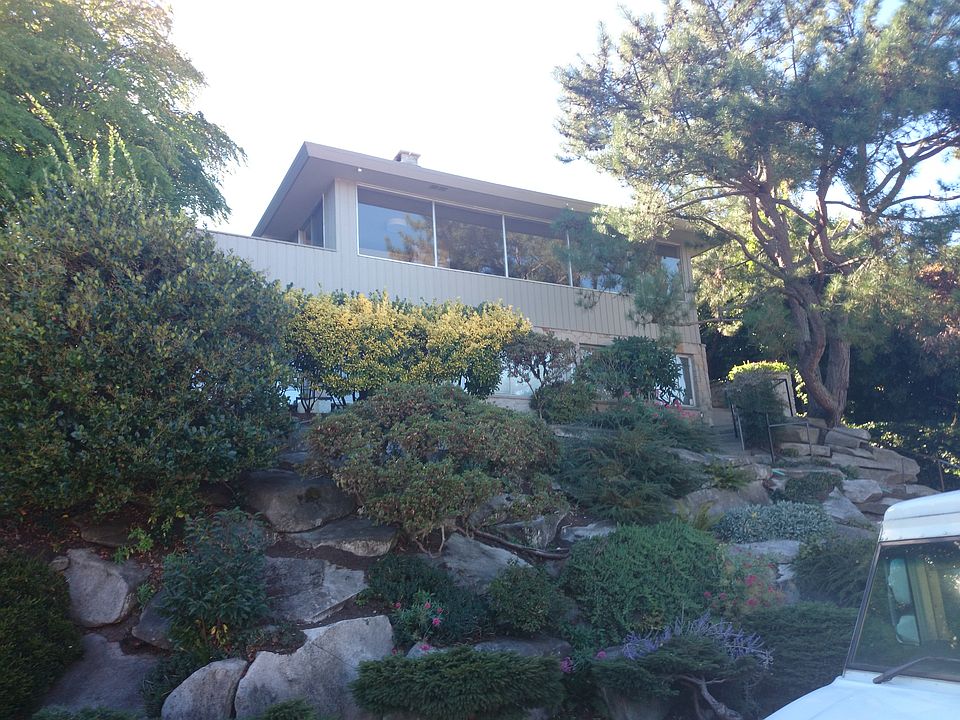 1st image of 3057 E Laurelhurst Dr NE