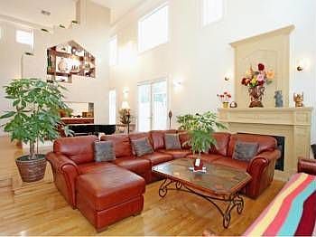 4th image of 645 S Mentor Ave