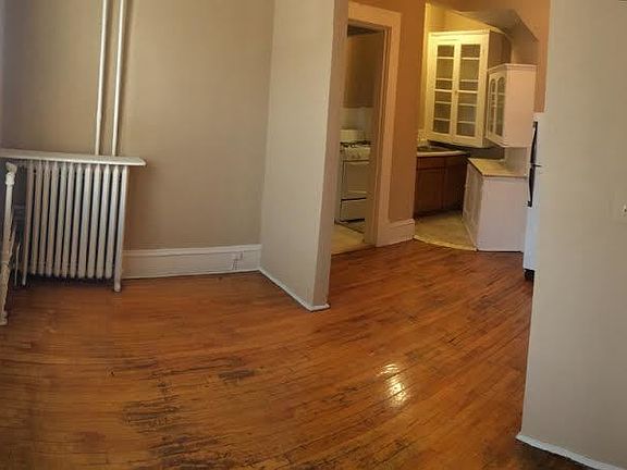 3rd image of 489 Holly Ave APT 4
