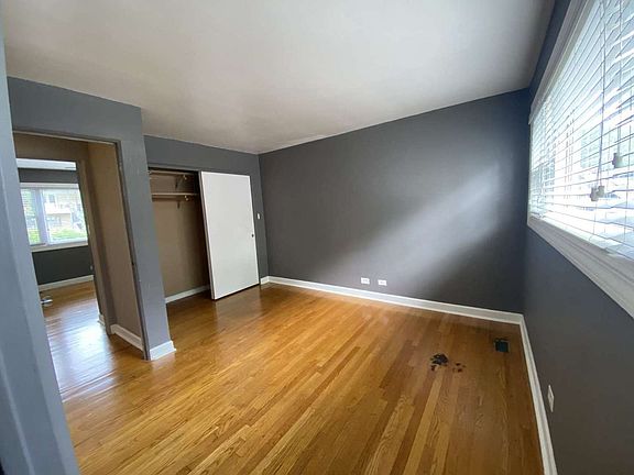 4th image of 11 Garden Dr APT 4