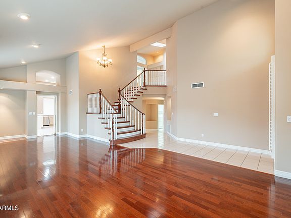 5th image of 753 E MOUNTAIN SAGE Drive