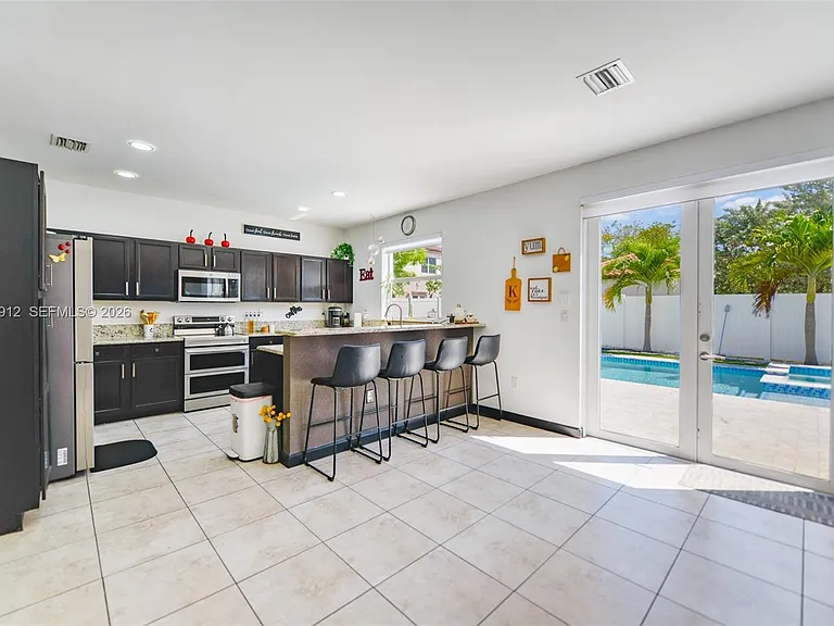 9101 SW 169th Pl — Photo 8