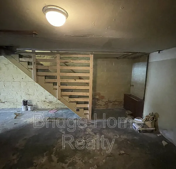 136 S Spring Ave — Photo 44