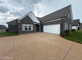 8888 Tucker Ln, Southaven, MS 38672