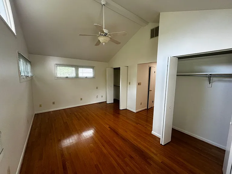 2508 Saint John Pl — Photo 32