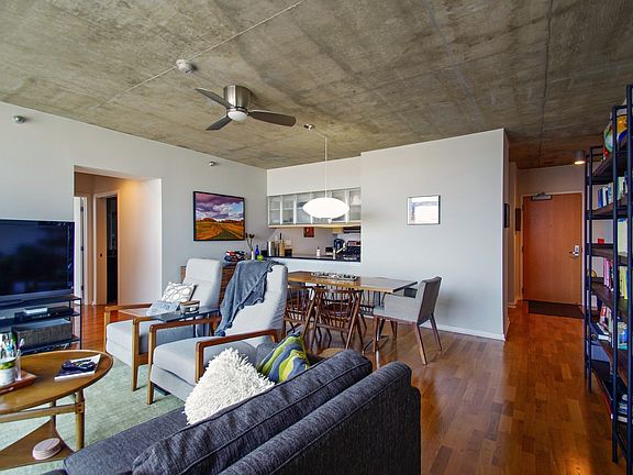 4th image of 611 S Wells St #2709